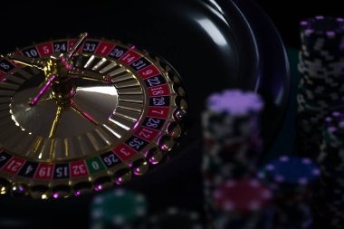 Texas Poker table interface on lapak 123 showing community cards and player positions